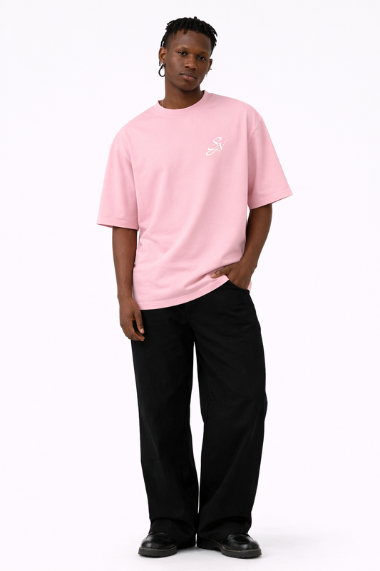 Camiseta Rosa Secret Nova para Hombre – Logo SN Minimalista | Estilo Urbano Premium