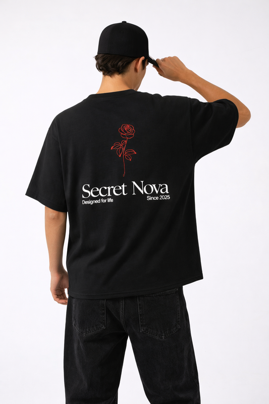 Camiseta Oversize Negra Rosa Roja | Secret Nova